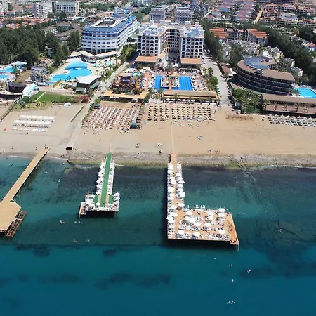Quattro Beach & Hotel 5*