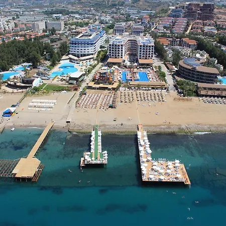 Quattro Beach & Hotel Konaklı