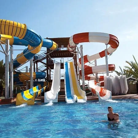 Hotel Quattro Beach & 5*