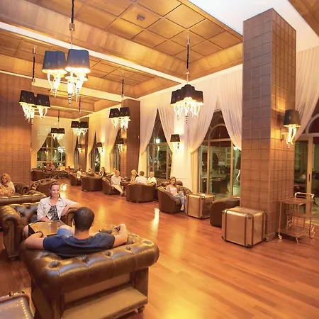 Quattro Beach & Hotel 5*